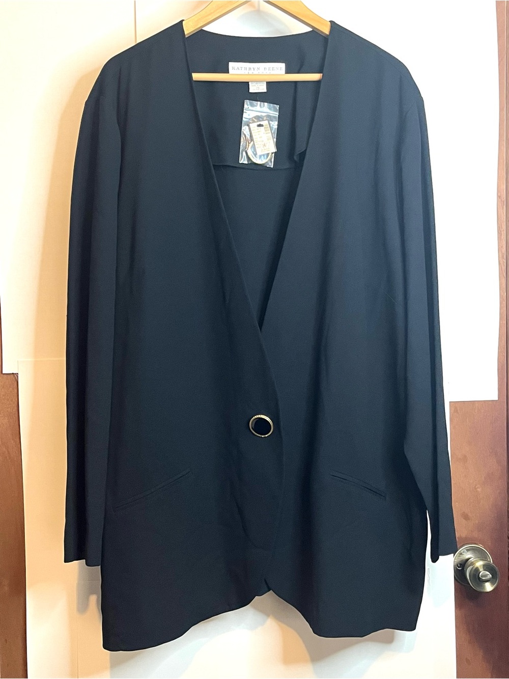 NWT Kathryn Deene (VTG 26/Fits 2X - 3X) Lightweight Black Polyester Blend Jacket